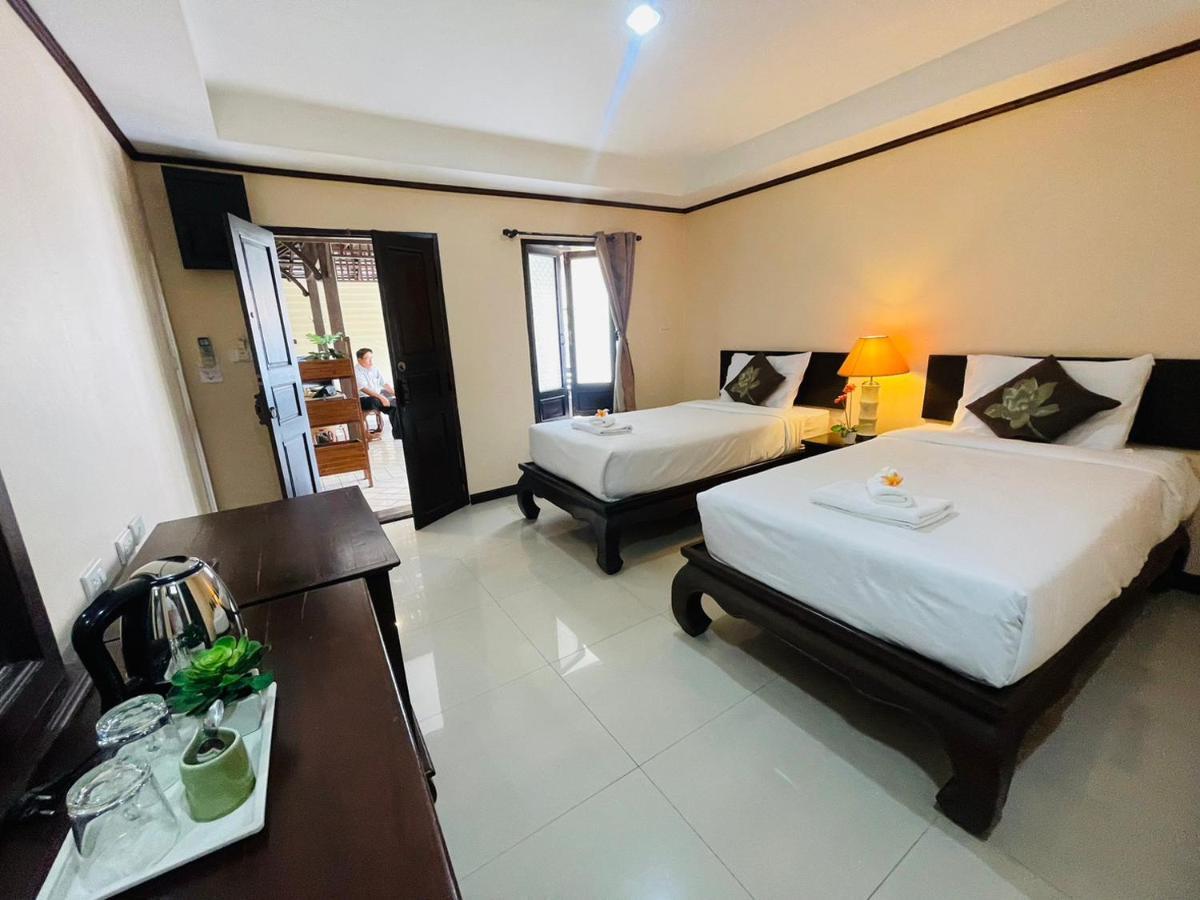 Na Thapae Chiangmai Hotel Chiang Mai Exteriör bild